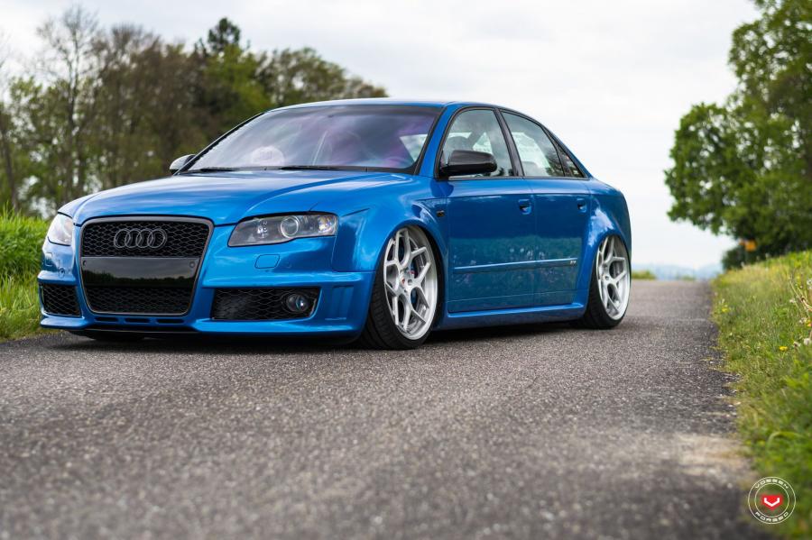  Audi RS4 Sedan on Vossen Wheels (CG-205) 2018 года  (фото 15 из 82)